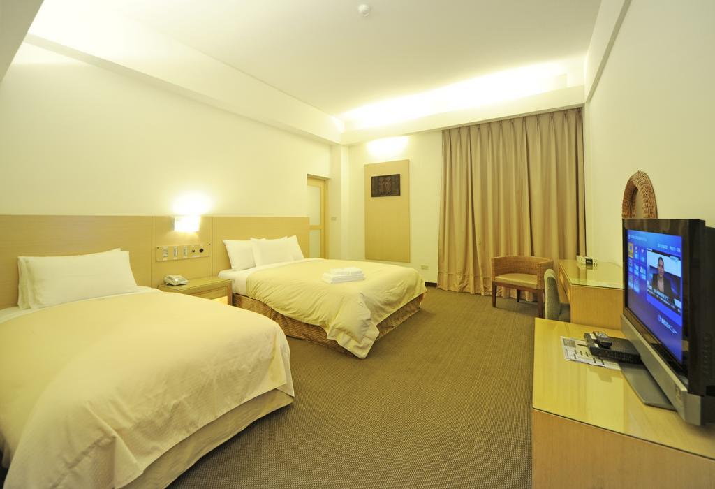 Astar Hotel Хуалянь Экстерьер фото