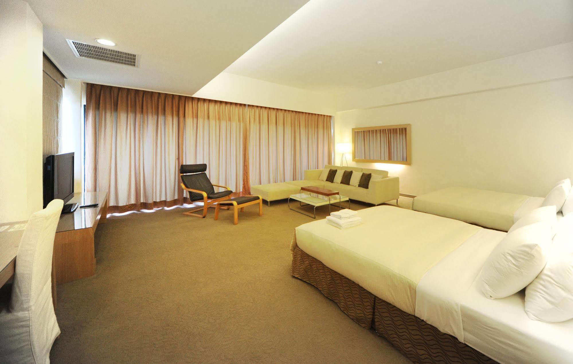 Astar Hotel Хуалянь Экстерьер фото